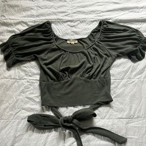 Listicle Tie Croptop!